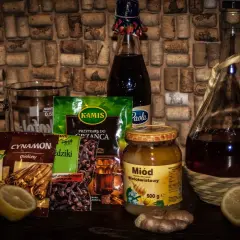 Jak podgrzać Harnaś Grzaniec, by nie stracił smaku i aromatu