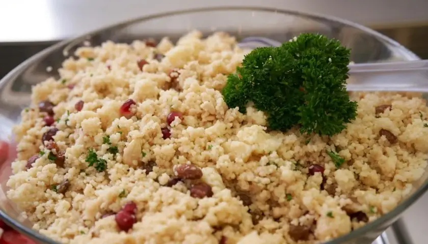 Z czym jeść kuskus na słodko? Odkryj pyszne połączenia smaków