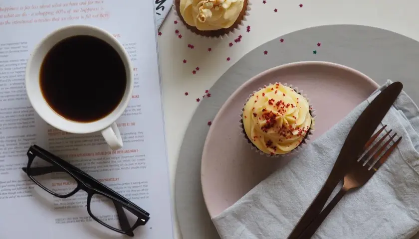 Ile kalorii ma muffinka czekoladowa? Sprawdź, czy warto ją jeść!